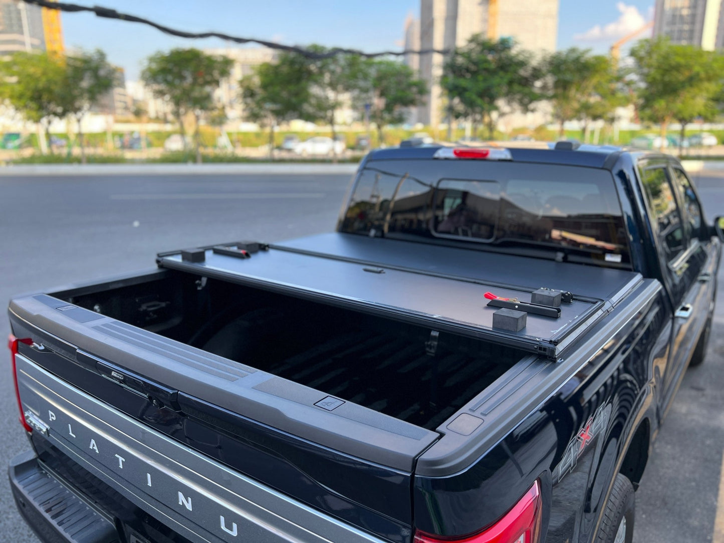 Aluminum Trifold Tonneau Cover for BYD Shark 6 - Iron Devil